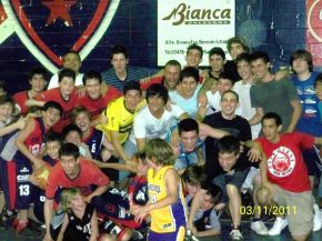 RED STAR FESTEJANDO EL ASCENSO A PRIMERA