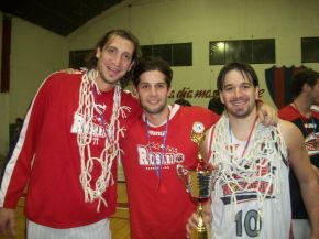 CAMPEONES QUE REPITEN